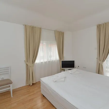 Romance Marine Aparthotel