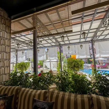 Romance Marine Aparthotel Апарт-отель