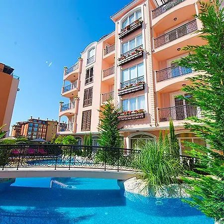 Romance Marine Aparthotel Lejlighedshotel 4*