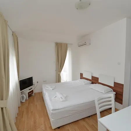 Romance Marine Aparthotel Lejlighedshotel