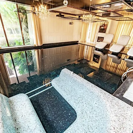 Romance Marine Aparthotel Lejlighedshotel 4*