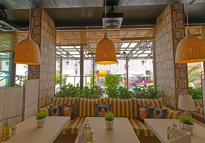 Romance Marine Aparthotel Lejlighedshotel