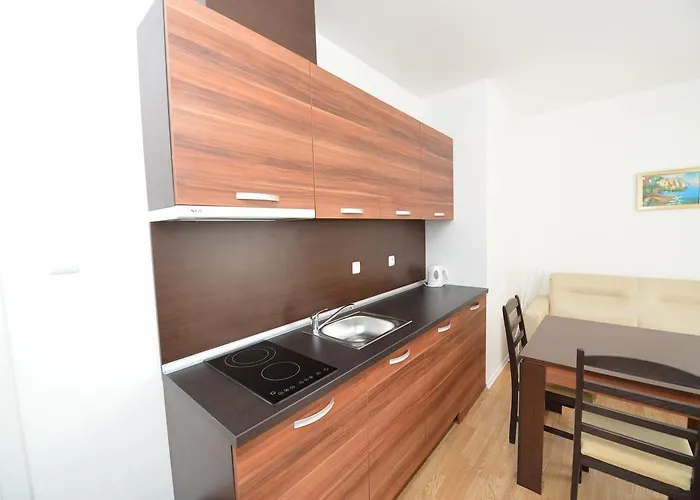 Romance Marine Aparthotel Lejlighedshotel 4*