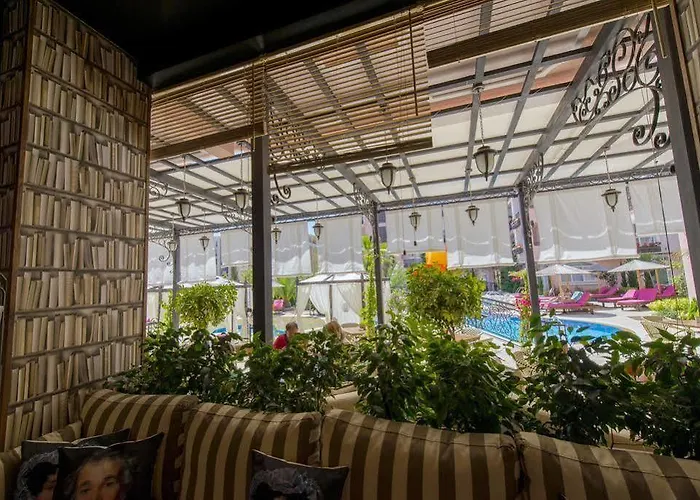 Romance Marine Aparthotel Lejlighedshotel