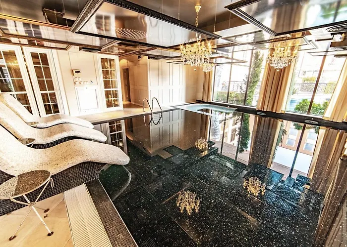 Romance Marine Aparthotel Lejlighedshotel