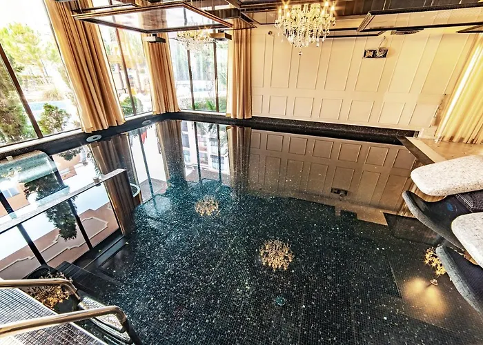 Romance Marine Aparthotel Lejlighedshotel 4*